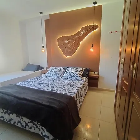 Surf Harbour Apartment Los Abrigos Exterior photo